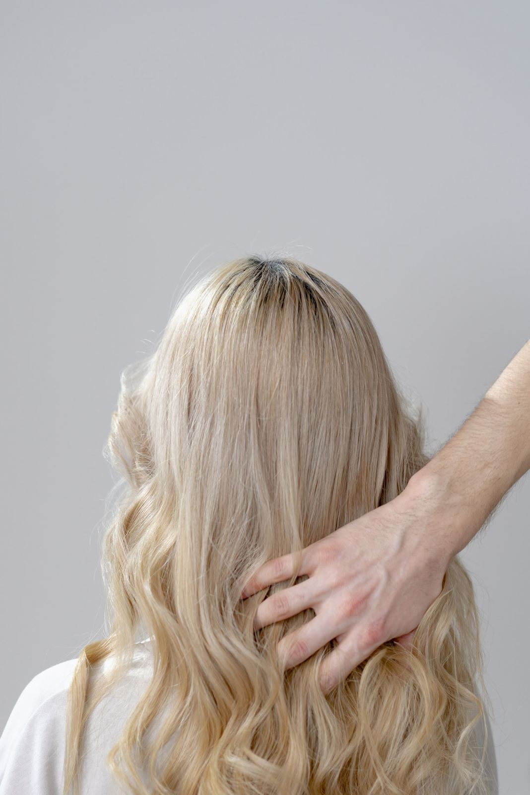 Long glossy blonde blowout