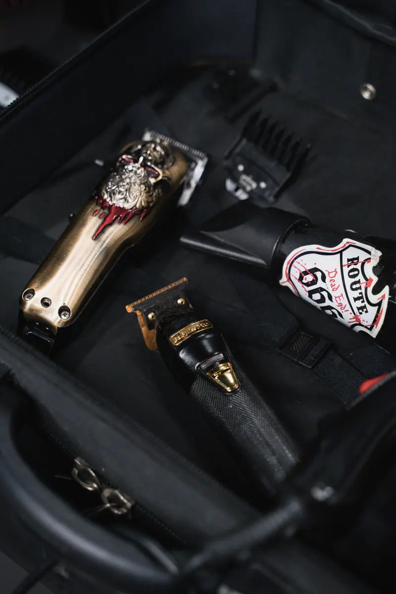 Gold clippers in a velvet case