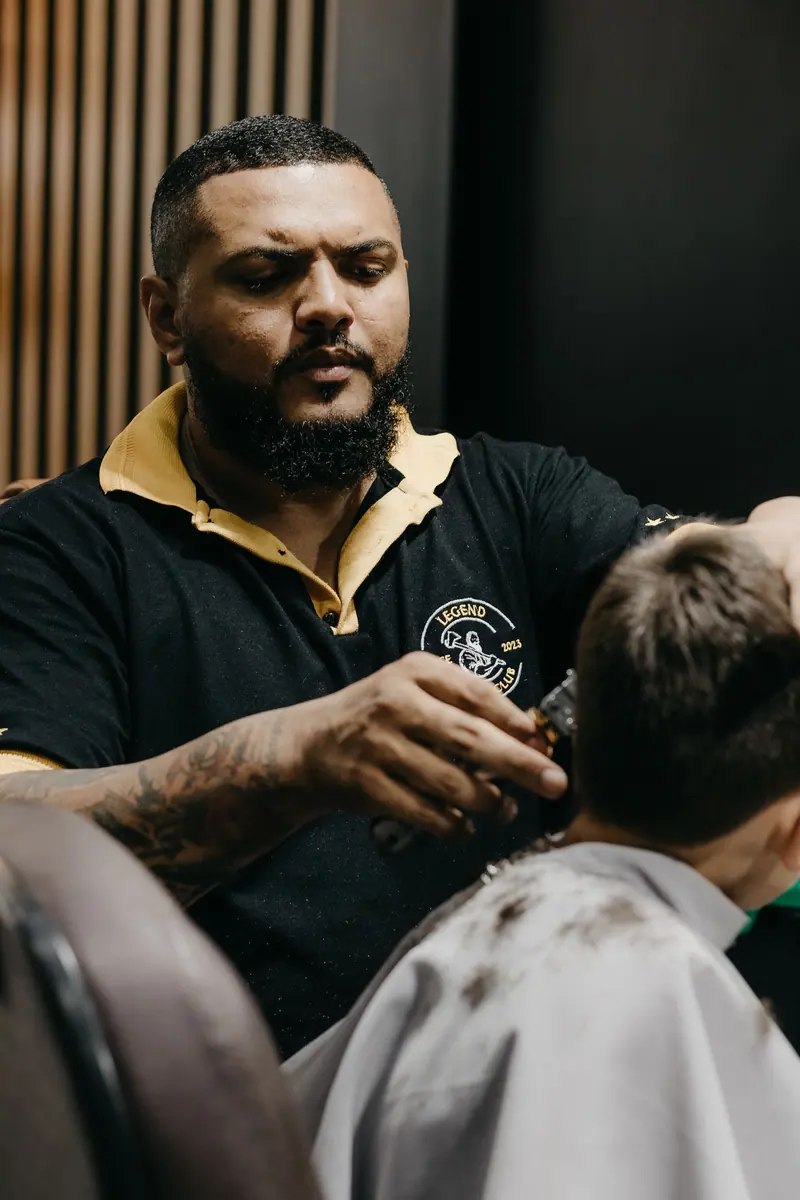 Marcus Dale, Master barber