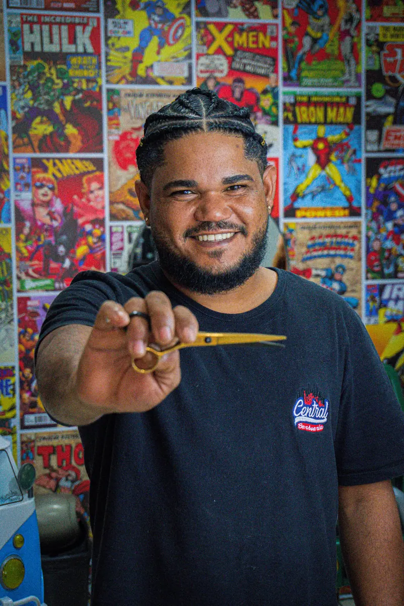 Luis Peña, Barber