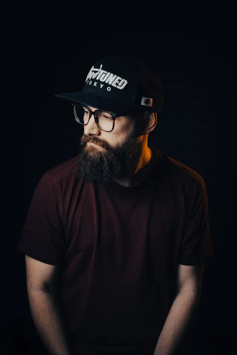 Javier "Javi" Montes, Master Barber