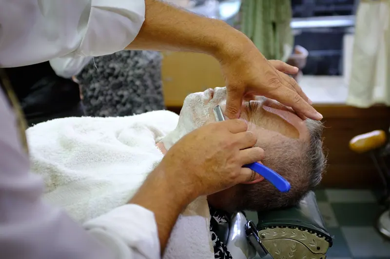Lathered straight-razor shave