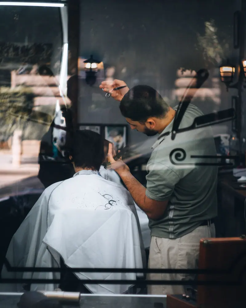 Kenji Morales, Barber