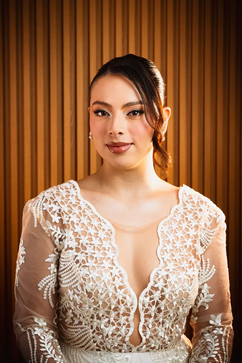 Sophisticated bridal portrait showcasing intricate lace gown in Mexico City.
