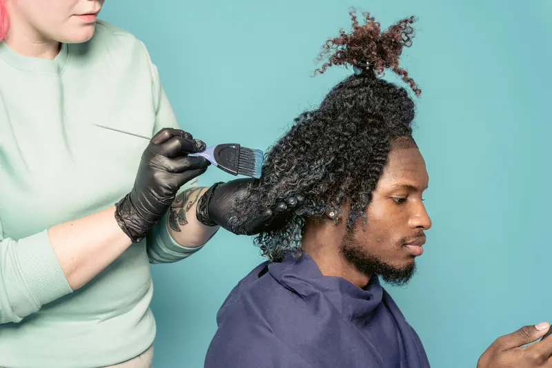 Tobias Grant, Vivid colorist