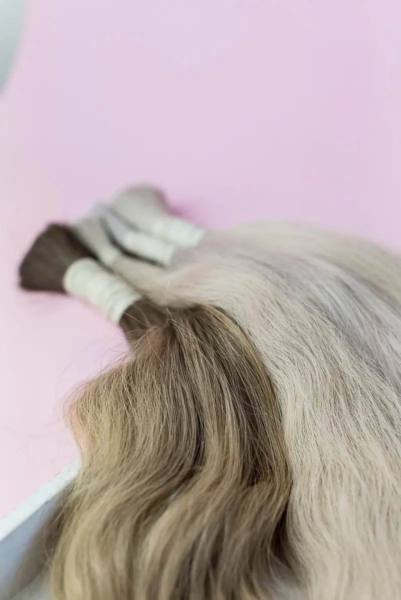 Ash blonde bundle on pink