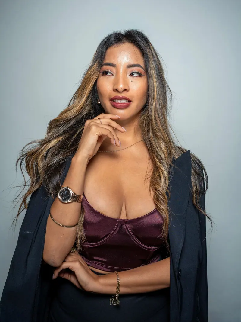 Long waves with a deep plum top