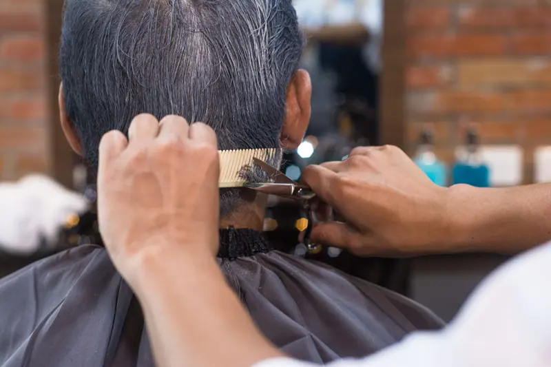 Clipper work on a silver nape