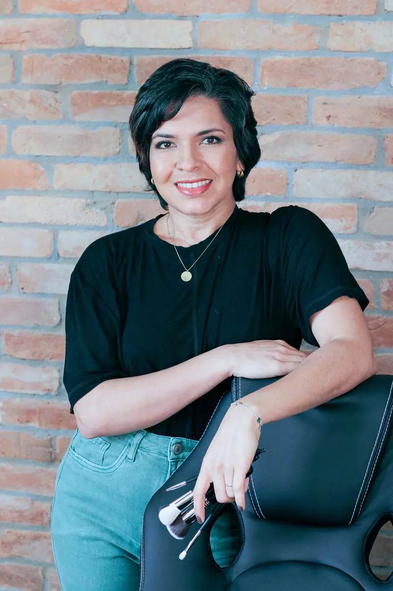 Paloma Reyes, Bridal hair & makeup artist