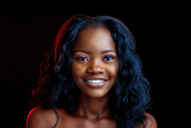 Noelle Marchand, Sew-in & custom unit artist