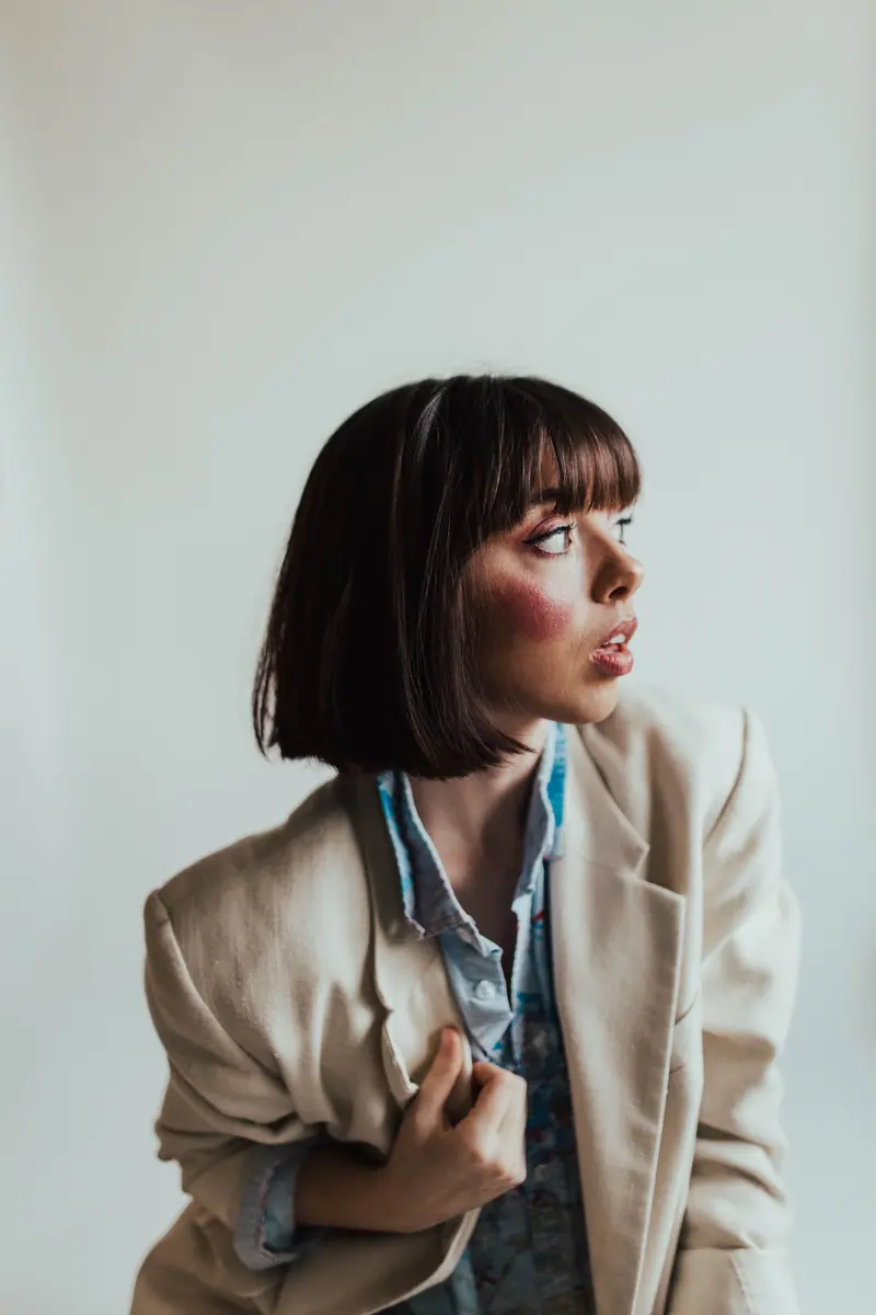 Juniper Hale, Extension artist