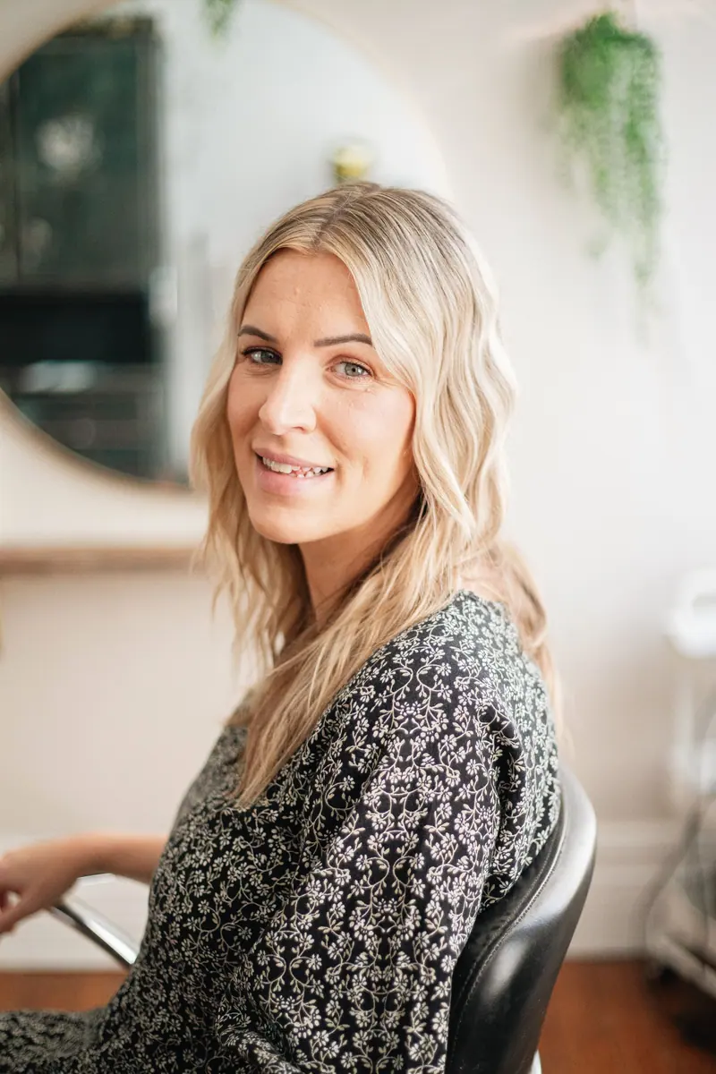 Hollis Grant, Senior stylist