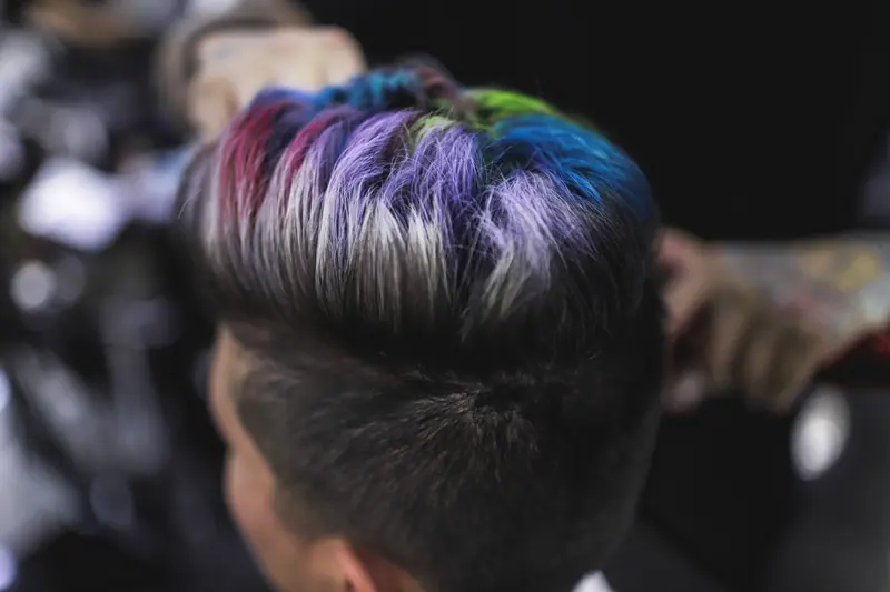 Short cut with blue, violet and green panels